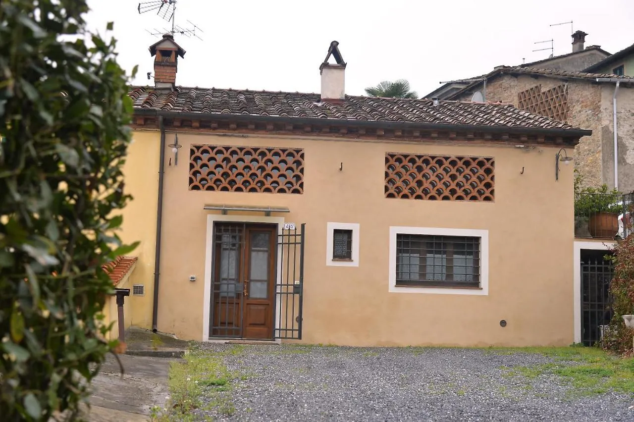 Holiday home Rustico Ristrutturato Vicino Al Centro Con Parcheggio Lucca